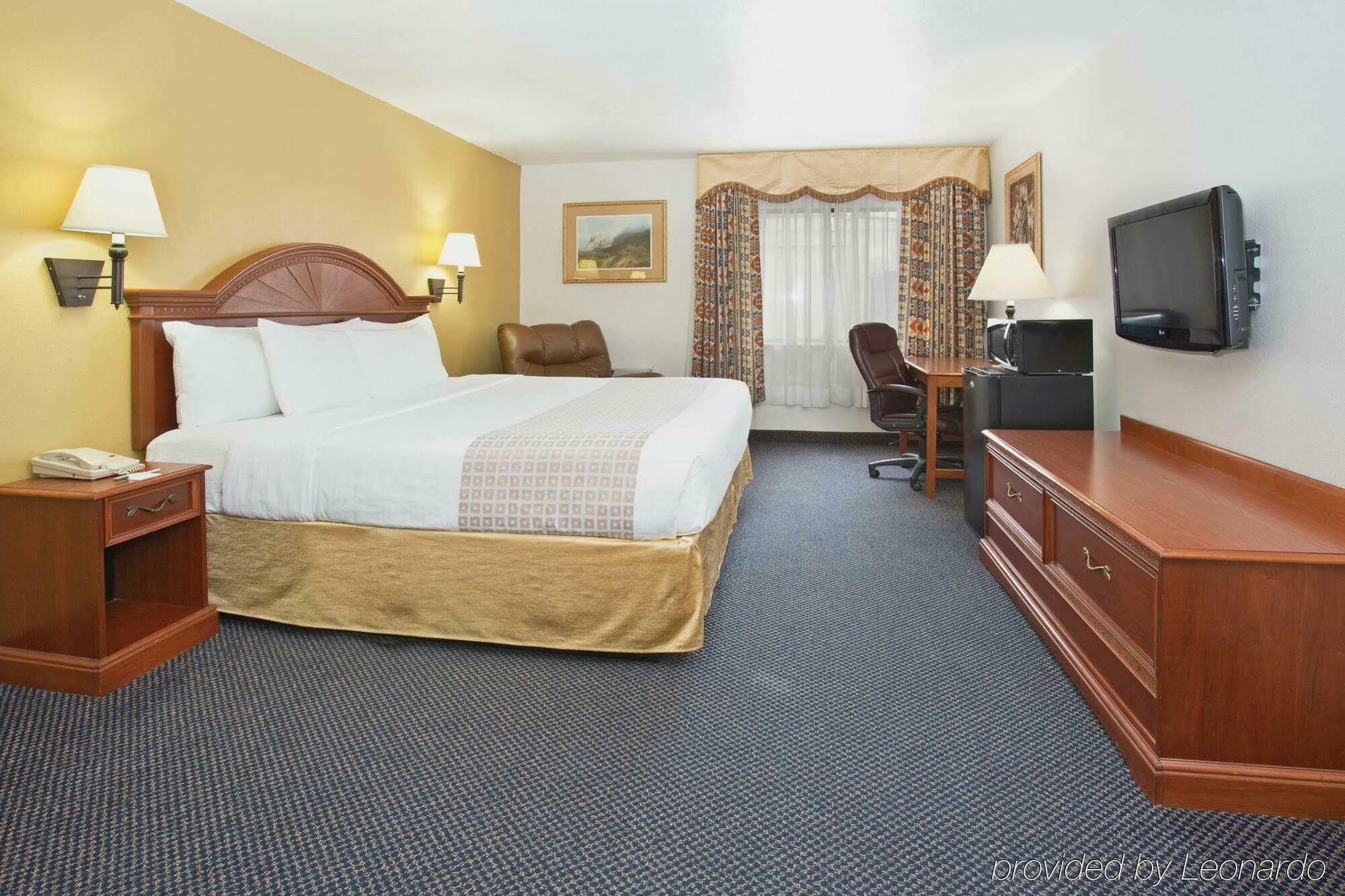 La Quinta & By Wyndham Fort Collins, Colorado Fort Collins
